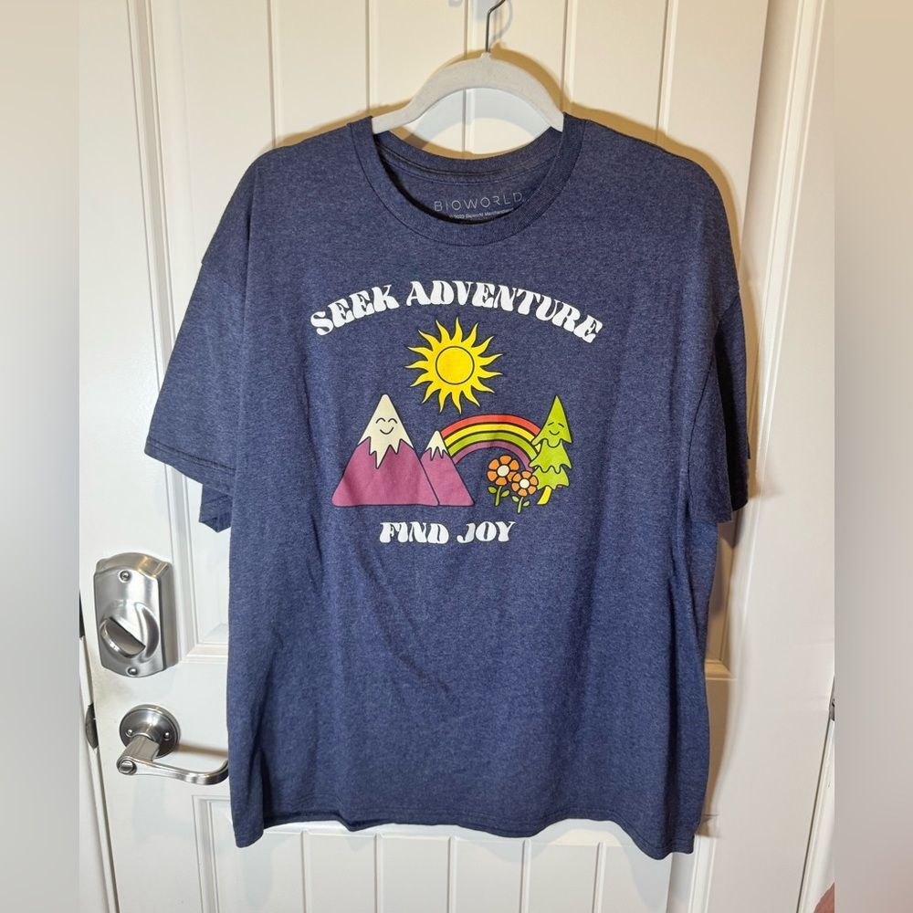 Men’s XL BioWorld “Seek Adventure Find Joy” Tee